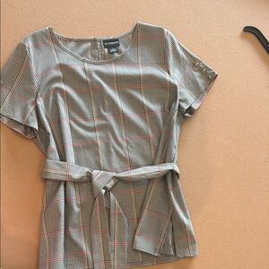 Liz Claiborne Gray Red Tie Front Fitted Blouse